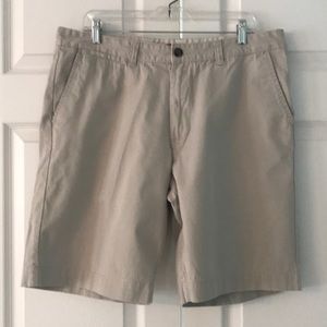 Men’s flat front khaki shorts
